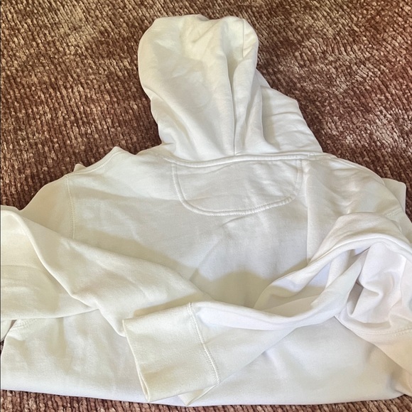 American Eagle Outfitters White Sweatshirt with Black Lettering - Picture 4 of 4